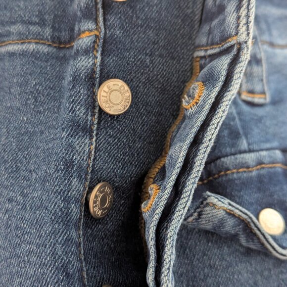 Joelle Jeans - Picture 6 of 11